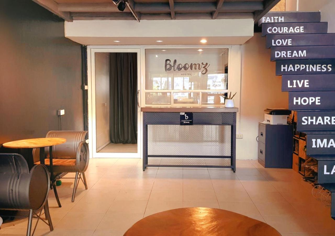 Bloomz Hostel Chiang Mai Ngoại thất bức ảnh